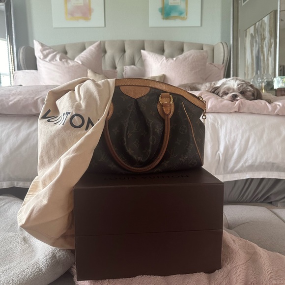 Louis Vuitton Tivoli Handbag ****authentic**** - Picture 3 of 9